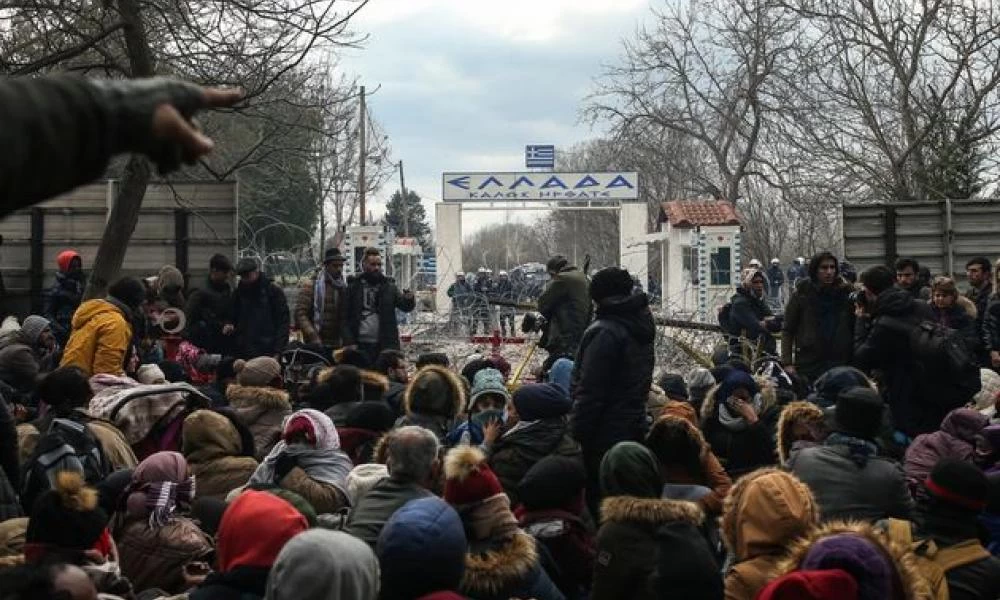 Παραδοχή ήττας από την Άγκυρα: "Εκκενώθηκαν οι καταυλισμοί στον Έβρο"